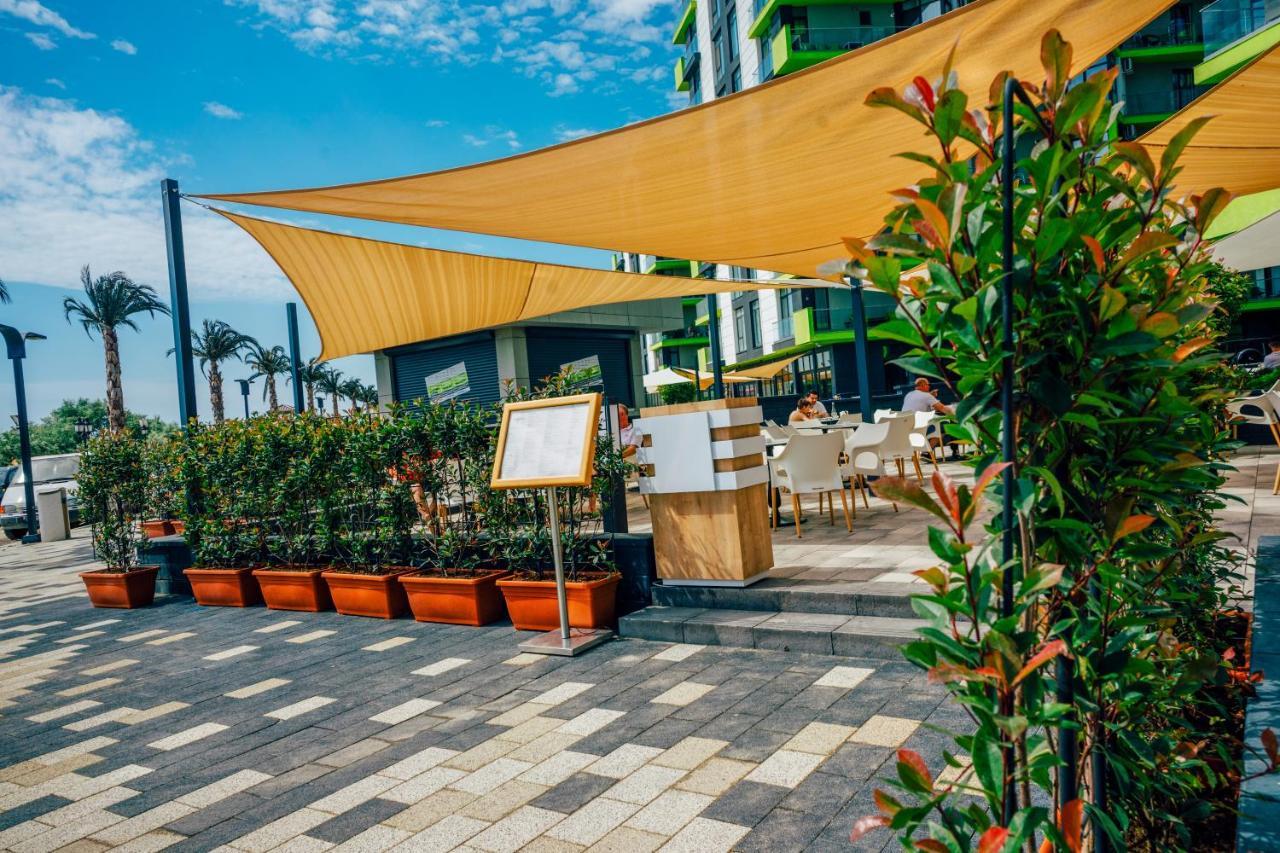 Sunfest Aparthotel Pool & Spa Mamaia Nord Navodari Bagian luar foto
