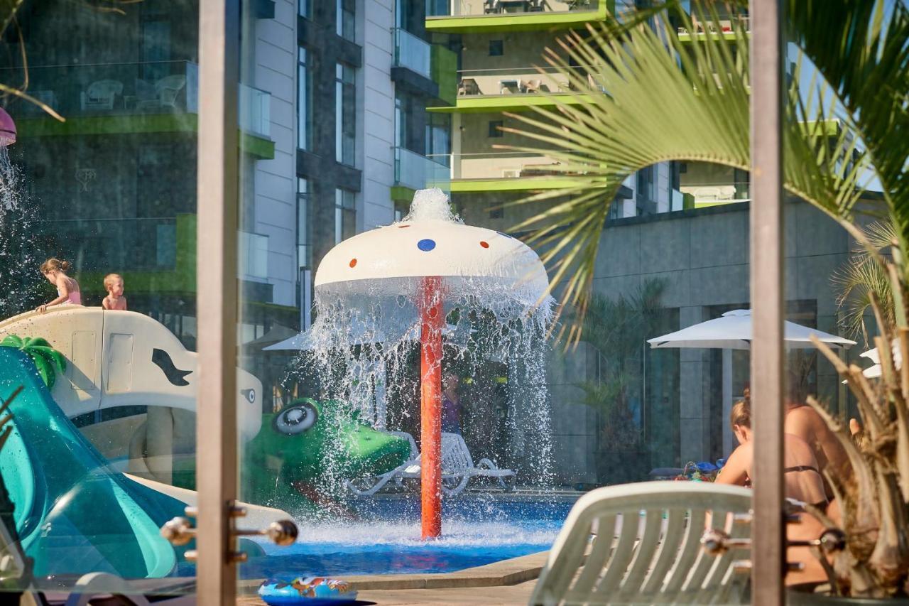 Sunfest Aparthotel Pool & Spa Mamaia Nord Navodari Bagian luar foto